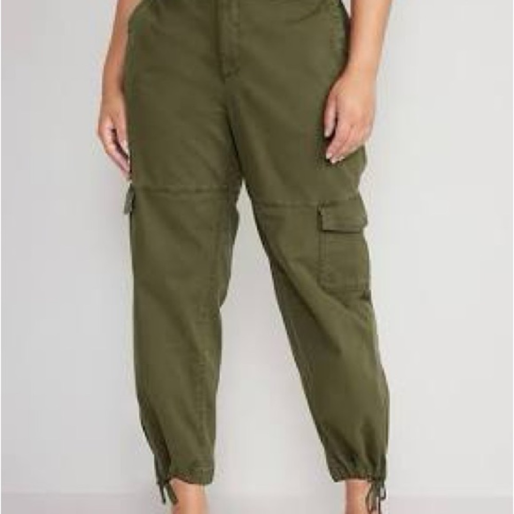 Old Navy Green Ankle Cargo Pants